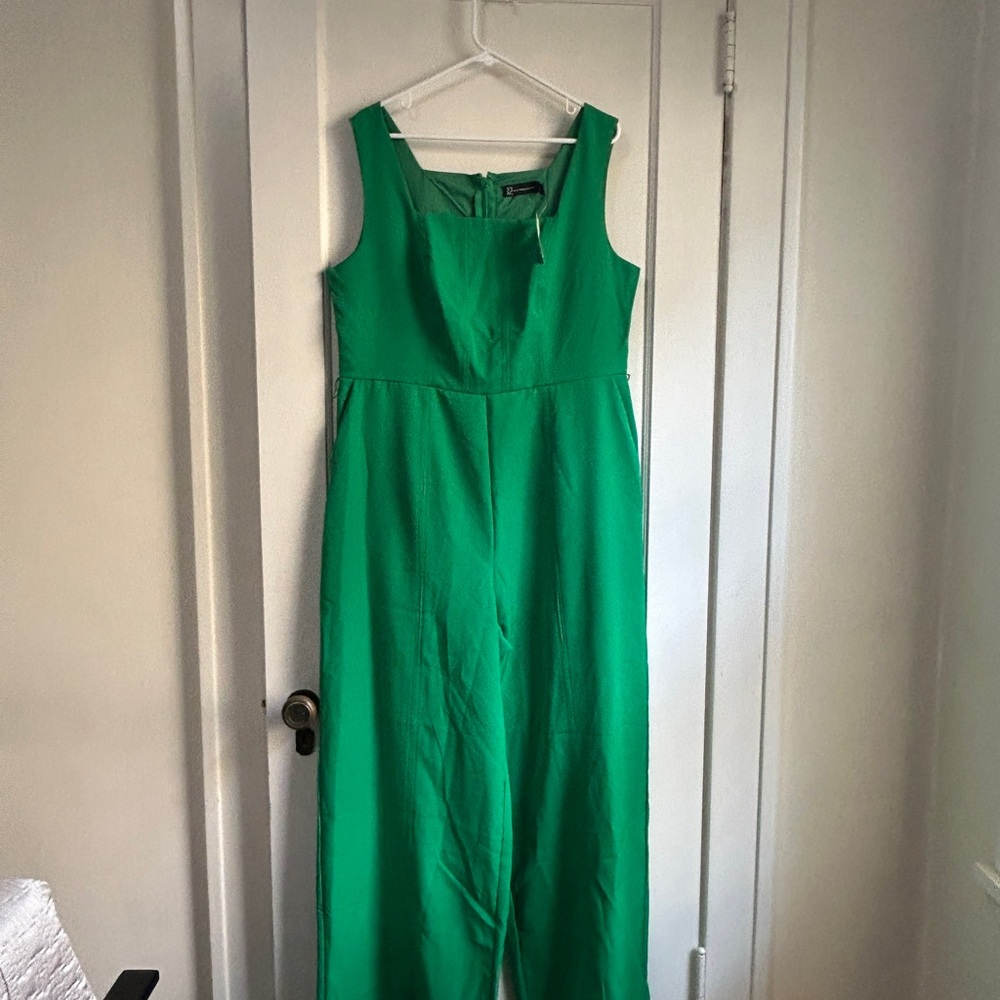 Classic Sleeveless Green Jumpsuit